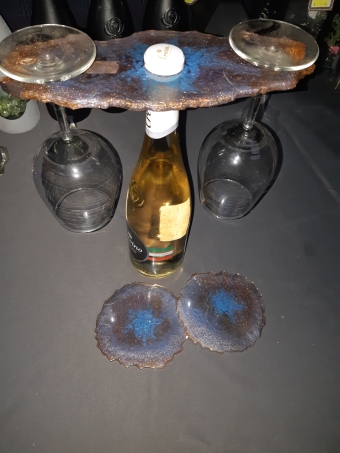 Wijnfleshouder met 2 onderzetters blauw / brons